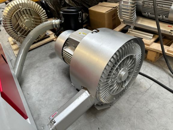 WINTER CNC BEARBEITUNGSZENTRUM ROUTERMAX BASIC 1325 ECO + OZ